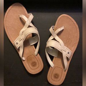 Uggs Leather Thong Sandals, Cream, Women’s Size 9, NWT
